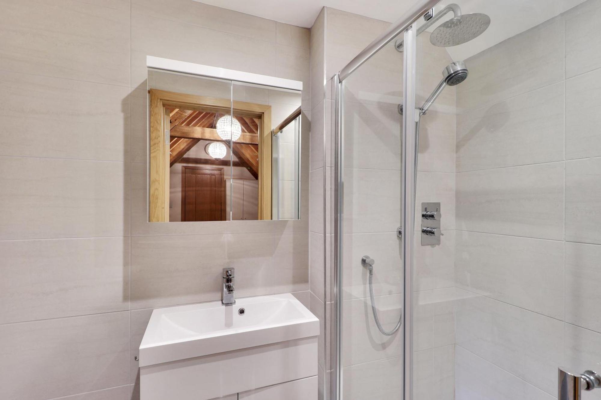 Alpaca House - Sleeps 17 - Diy Hot Tub Villa Gravesend Exterior photo